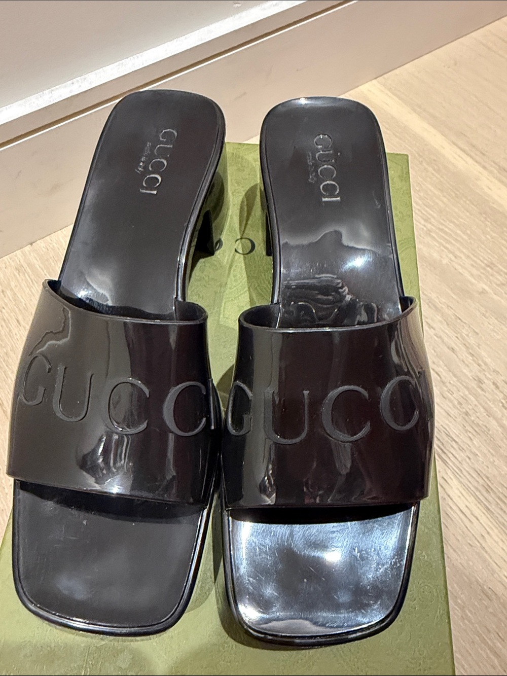 Gucci Rubber - color: Black, Open toe platform mule. With box and dust bags.